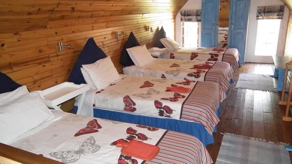 Pennygum Country Cottages Underberg Room photo